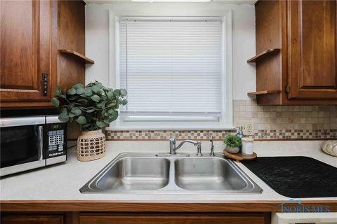Tiny photo for 425 Rector Avenue, Findlay, OH 45840 (MLS # 6136586)