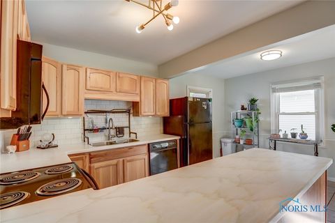 Tiny photo for 401 Portz Avenue, Findlay, OH 45840 (MLS # 6136986)