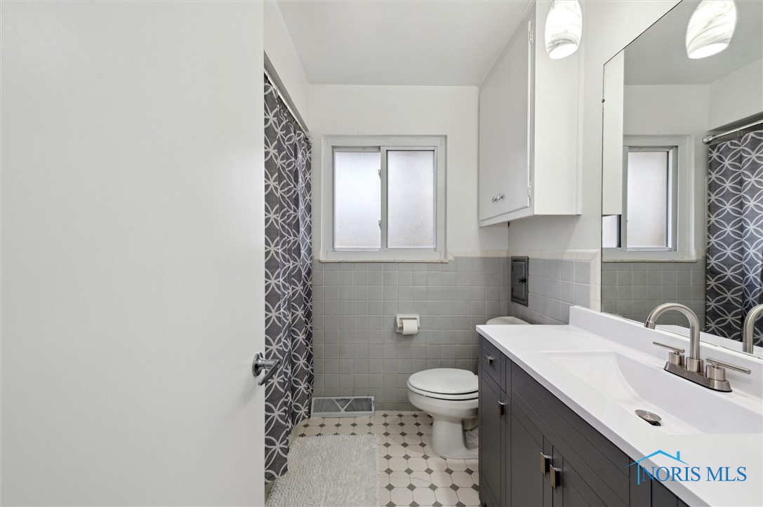 1132 Lewis Street, Rossford, Ohio image 23