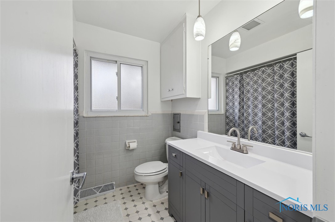 1132 Lewis Street, Rossford, Ohio image 24