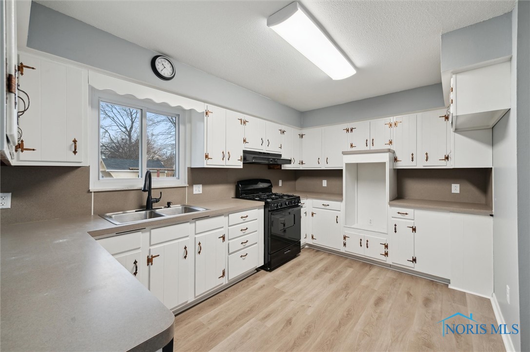 1132 Lewis Street, Rossford, Ohio image 13