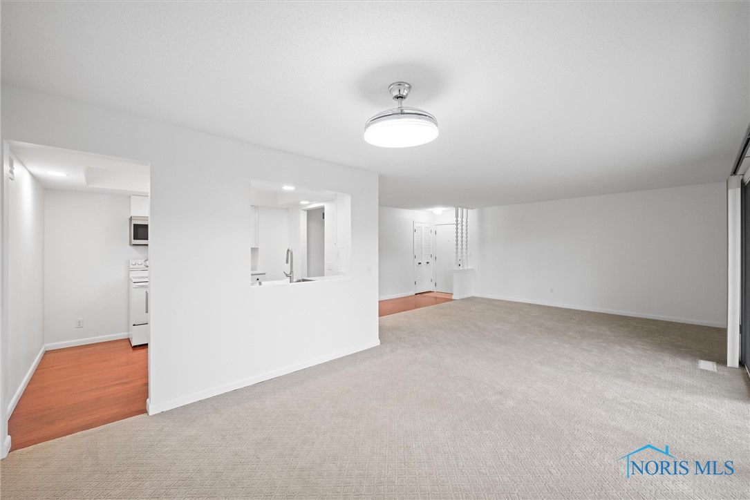 4025 Newcastle Drive #2C, Sylvania, Ohio image 8