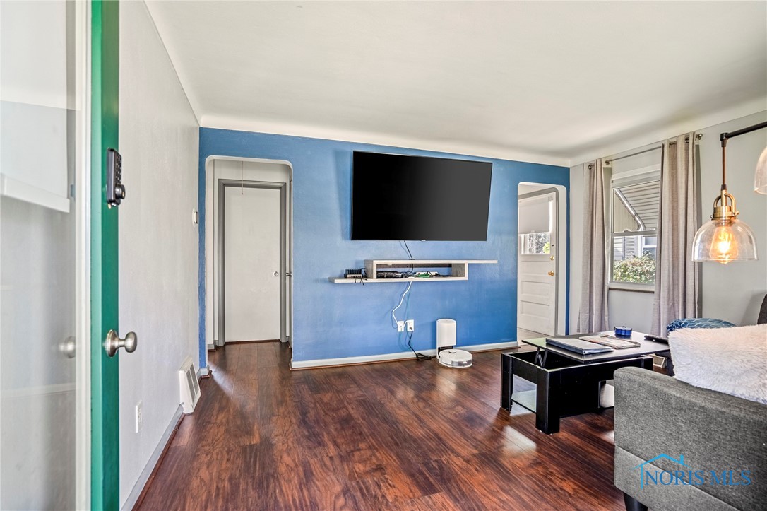 5137 Homeside Avenue