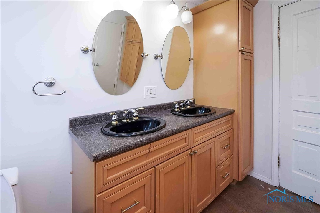 117 3rd Street, Findlay, Ohio image 34