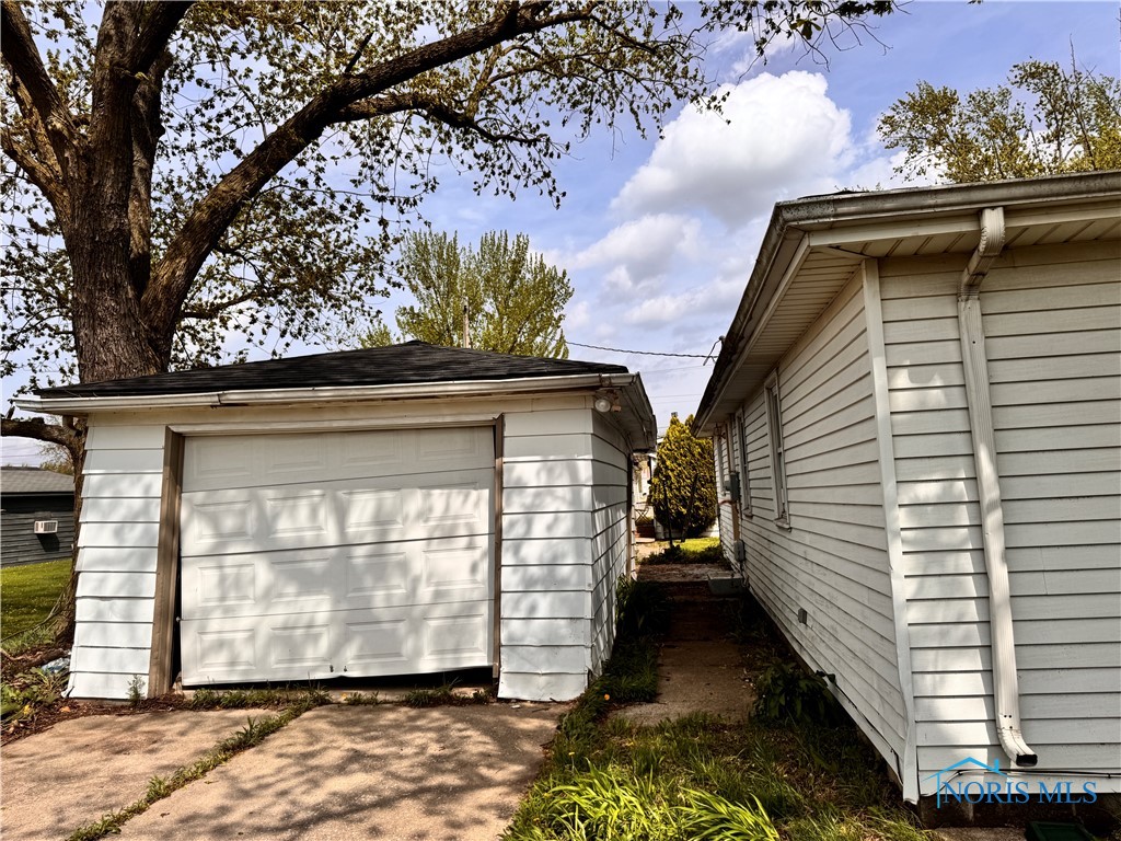 418 E Baldwin Avenue, Paulding, Ohio image 3