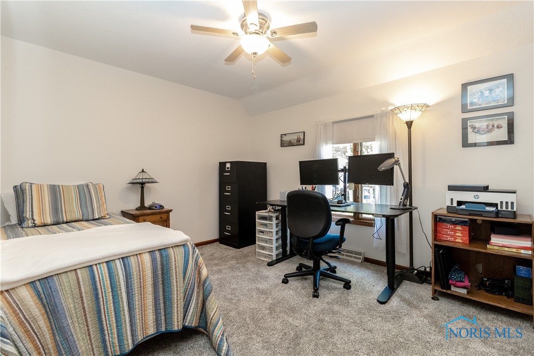 2439 Notting Hill Road, Toledo, Ohio image 35