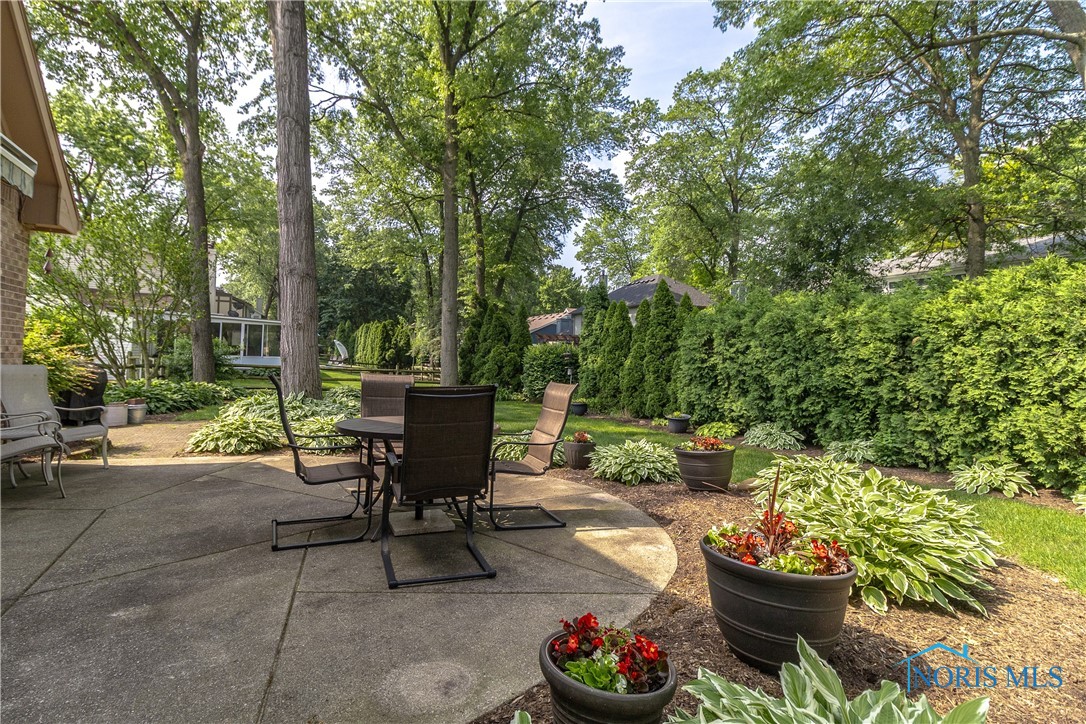 2439 Notting Hill Road, Toledo, Ohio image 40