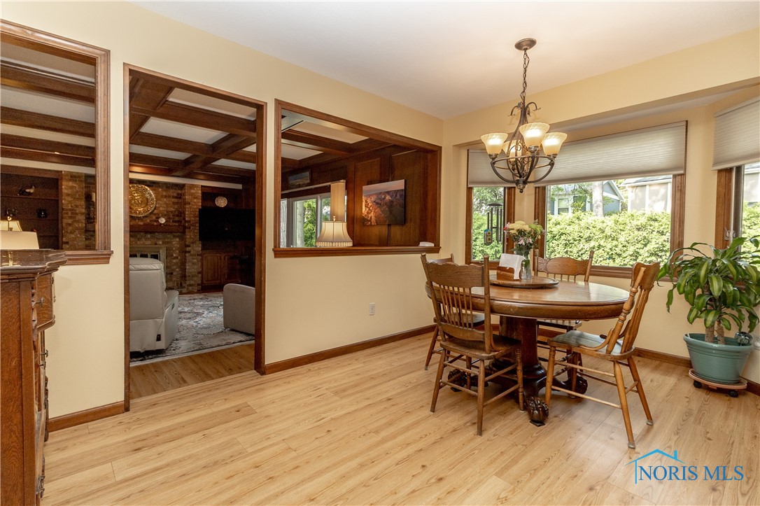 2439 Notting Hill Road, Toledo, Ohio image 18