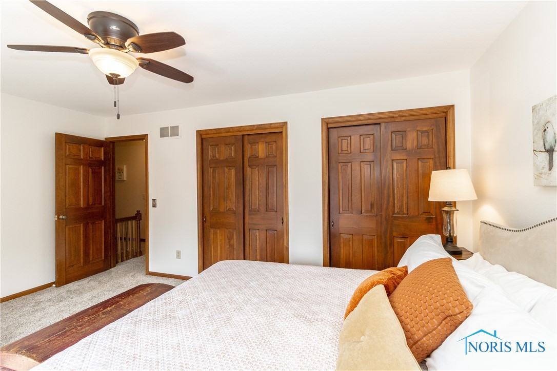 2439 Notting Hill Road, Toledo, Ohio image 34