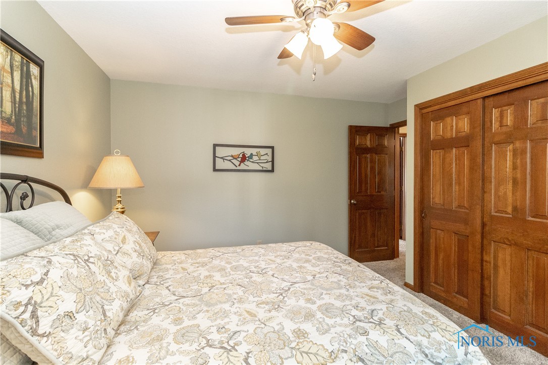 2439 Notting Hill Road, Toledo, Ohio image 32
