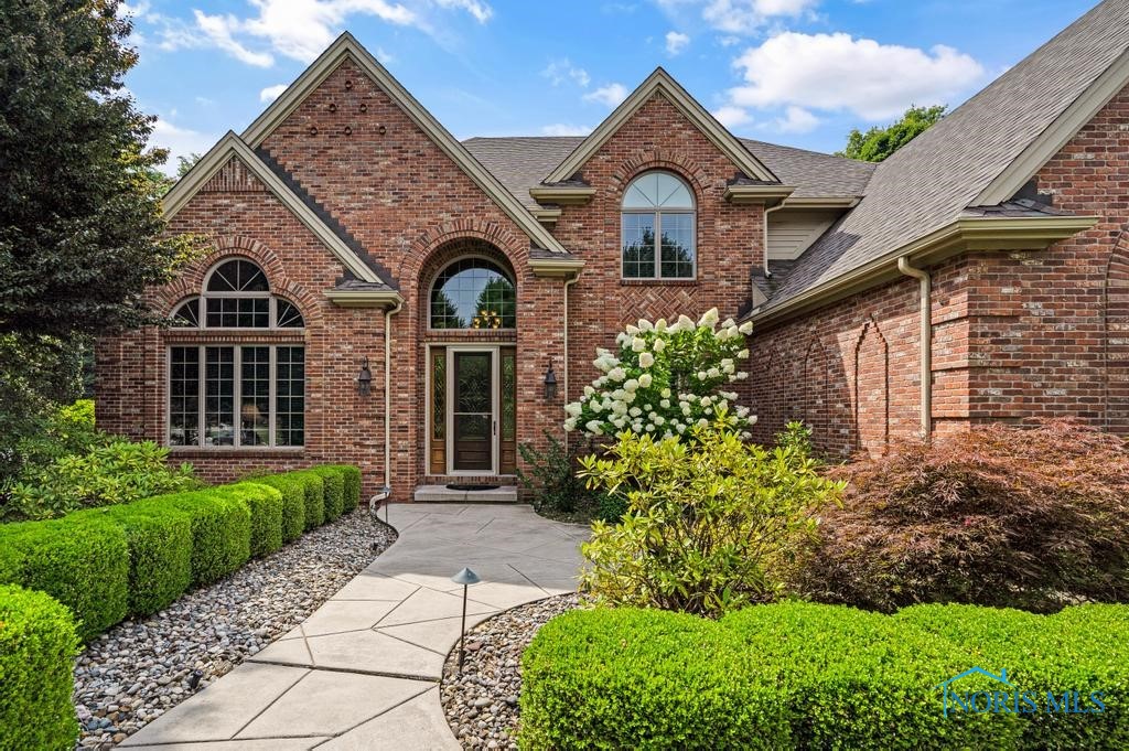 7635 Chestnut Ridge