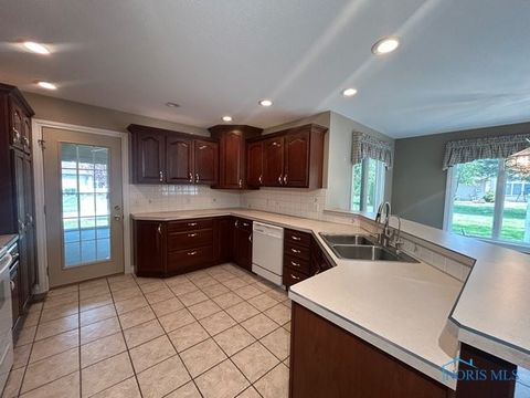 Tiny photo for 251 Saint Paul Drive, Fremont, OH 43420 (MLS # 6136079)
