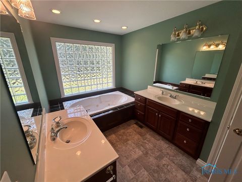 Tiny photo for 251 Saint Paul Drive, Fremont, OH 43420 (MLS # 6136079)