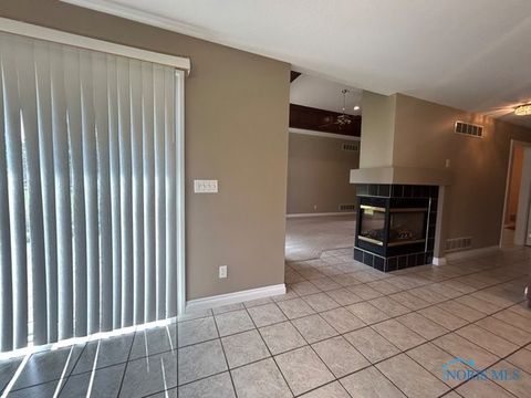 Tiny photo for 251 Saint Paul Drive, Fremont, OH 43420 (MLS # 6136079)