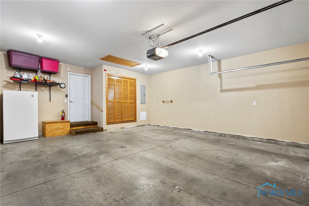 2512 Villa West Drive, Findlay, Ohio image 36
