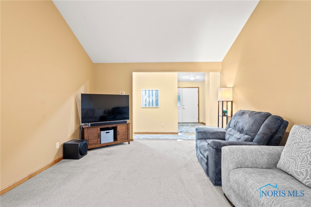 2512 Villa West Drive, Findlay, Ohio image 19