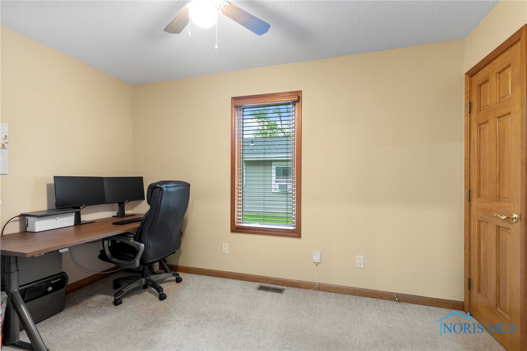2512 Villa West Drive, Findlay, Ohio image 31