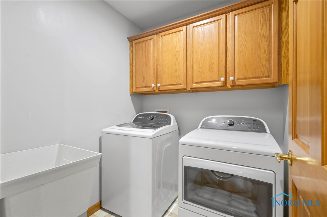 2512 Villa West Drive, Findlay, Ohio image 35
