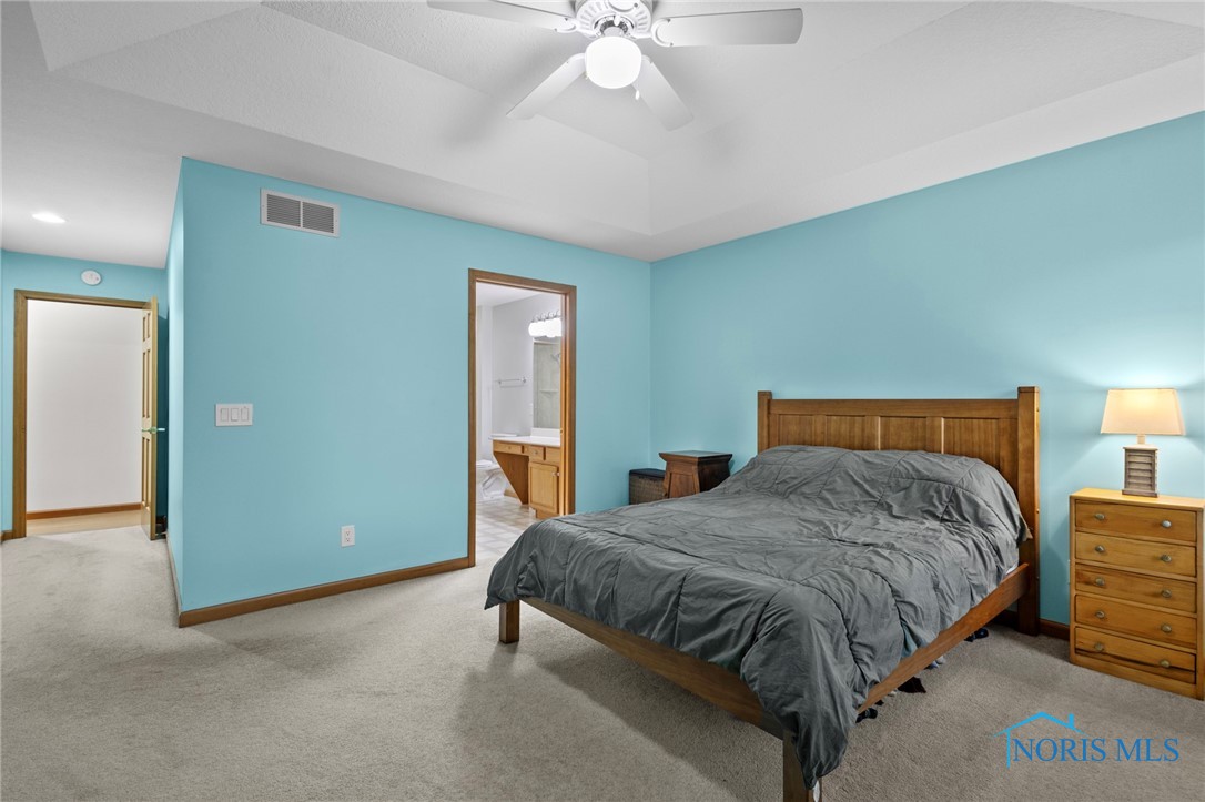 2512 Villa West Drive, Findlay, Ohio image 12