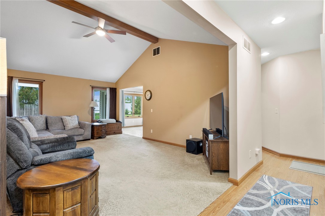 2512 Villa West Drive, Findlay, Ohio image 9