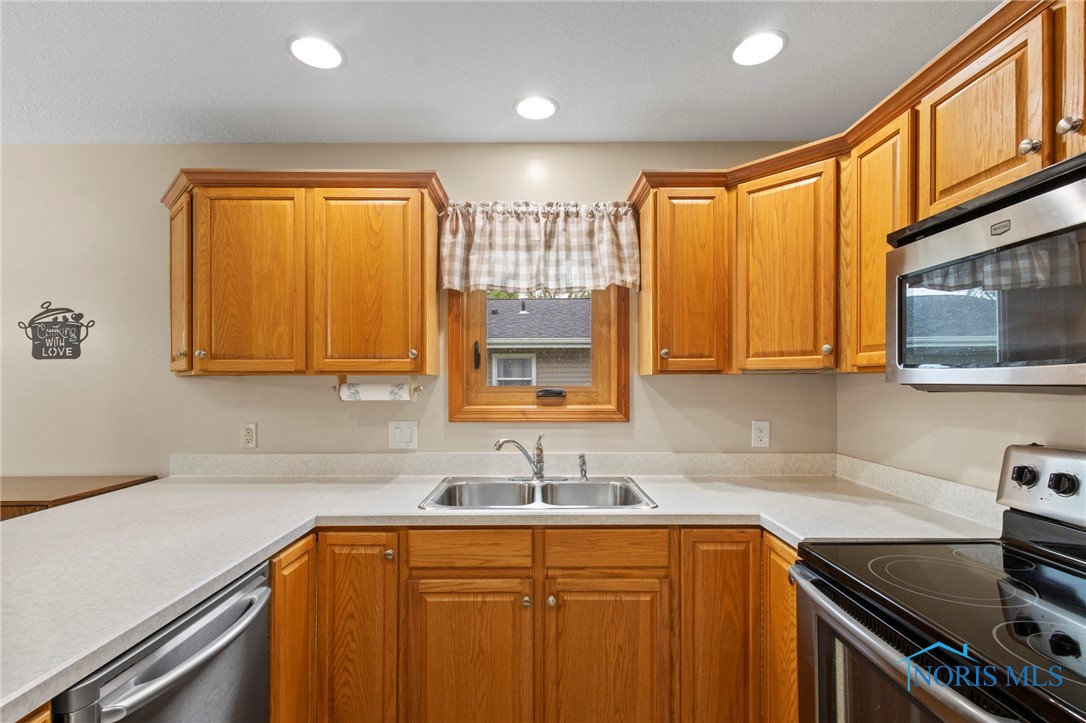 2512 Villa West Drive, Findlay, Ohio image 26