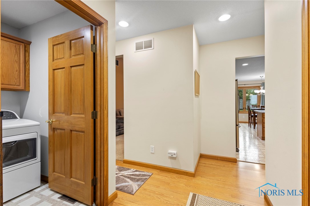 2512 Villa West Drive, Findlay, Ohio image 34
