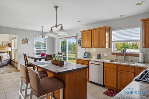 Tiny photo for 26395 Carronade Drive, Perrysburg, OH 43551 (MLS # 6136233)