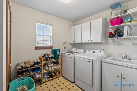 Tiny photo for 26395 Carronade Drive, Perrysburg, OH 43551 (MLS # 6136233)