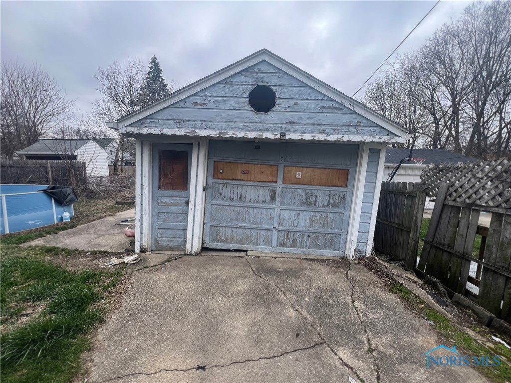 4402 Vermaas Avenue, Toledo, Ohio image 3