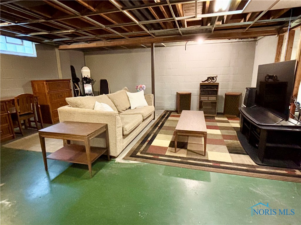 4928 Monac Drive, Toledo, Ohio image 36