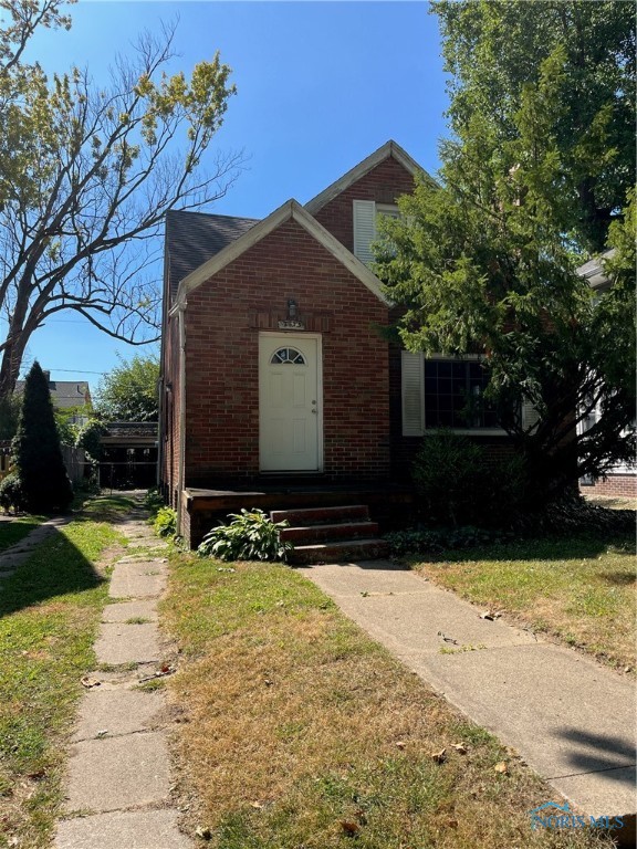 View Toledo, OH 43613 house