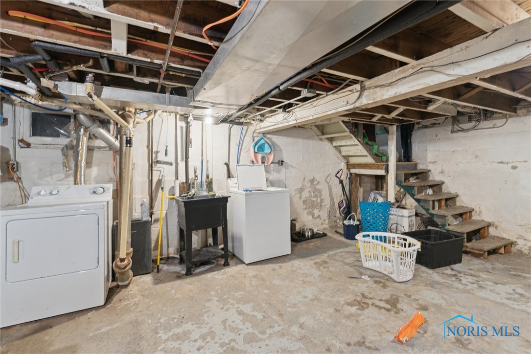 544 E Park Street, Toledo, Ohio image 35