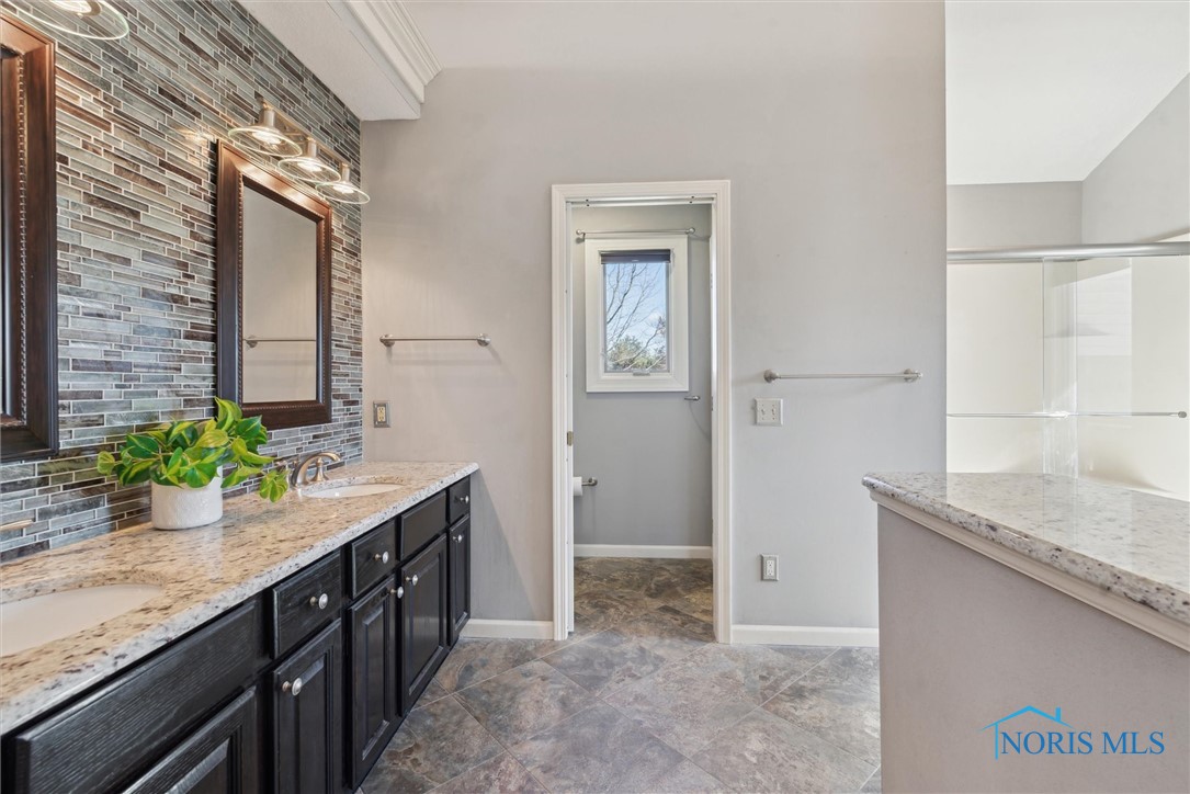 10253 Scarlet Oak Drive, Perrysburg, Ohio image 23