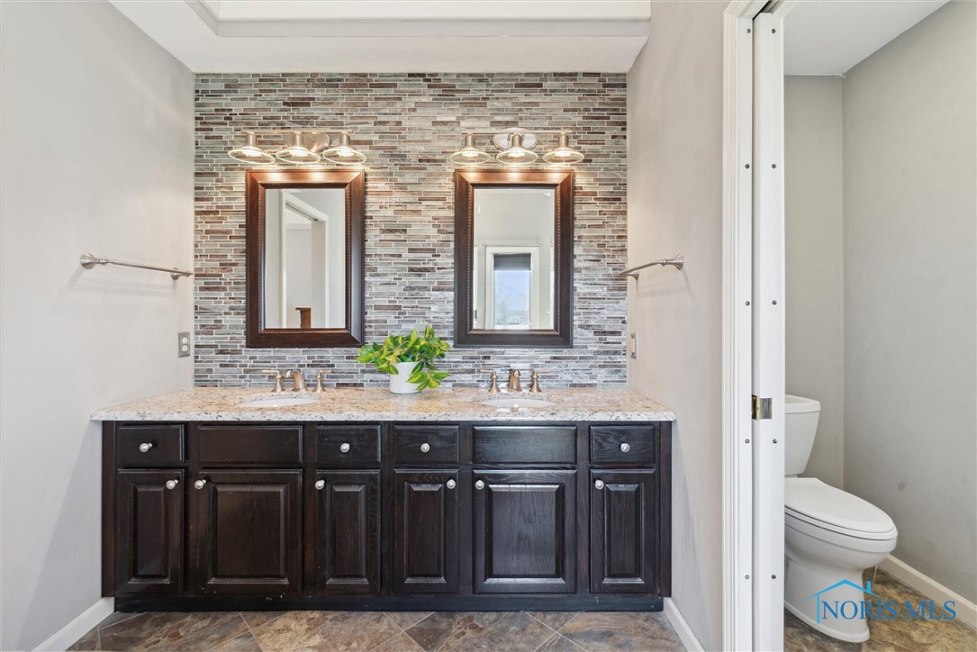 10253 Scarlet Oak Drive, Perrysburg, Ohio image 24