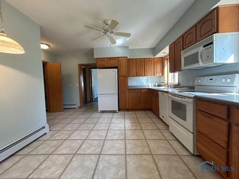 Tiny photo for 13526 Kramer Road, Bowling Green, OH 43402 (MLS # 6136615)