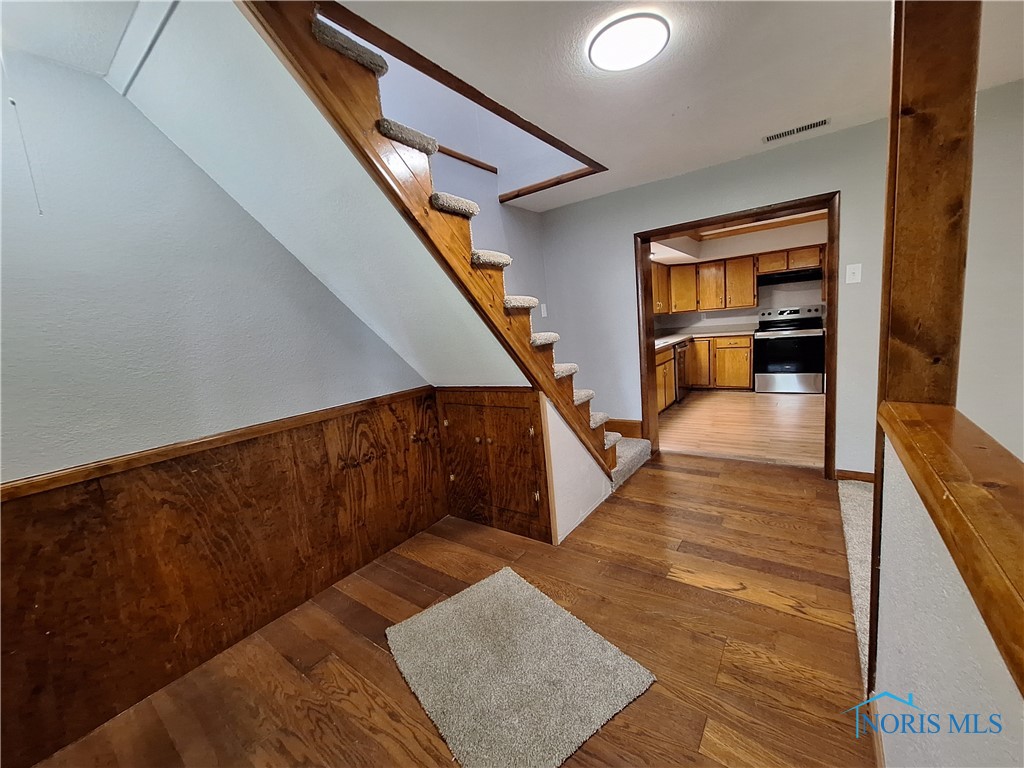 1710 Lagundovie Road, Oregon, Ohio image 11