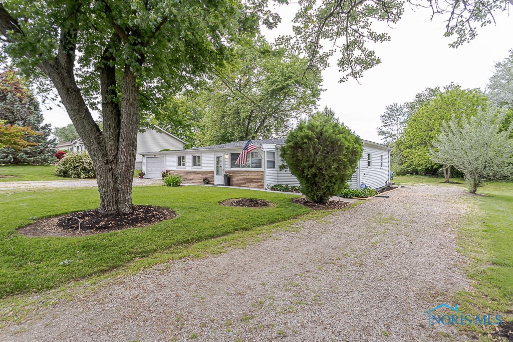 207 Taylor Road, Oregon, Ohio image 2