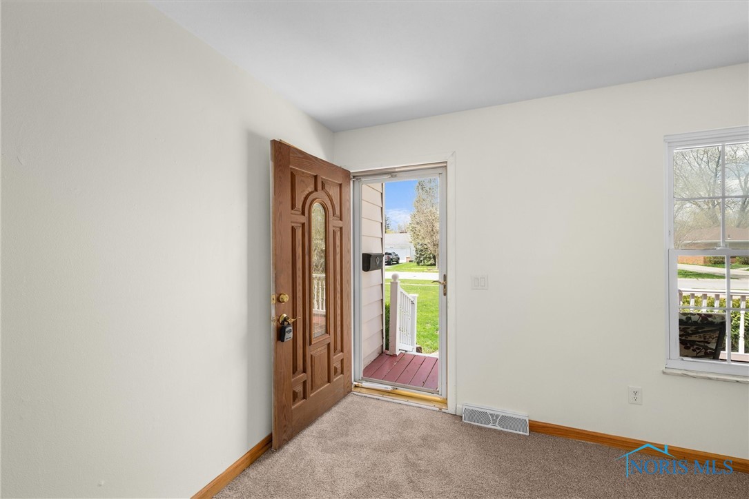 3633 Greenlawn Court, Toledo, Ohio image 6