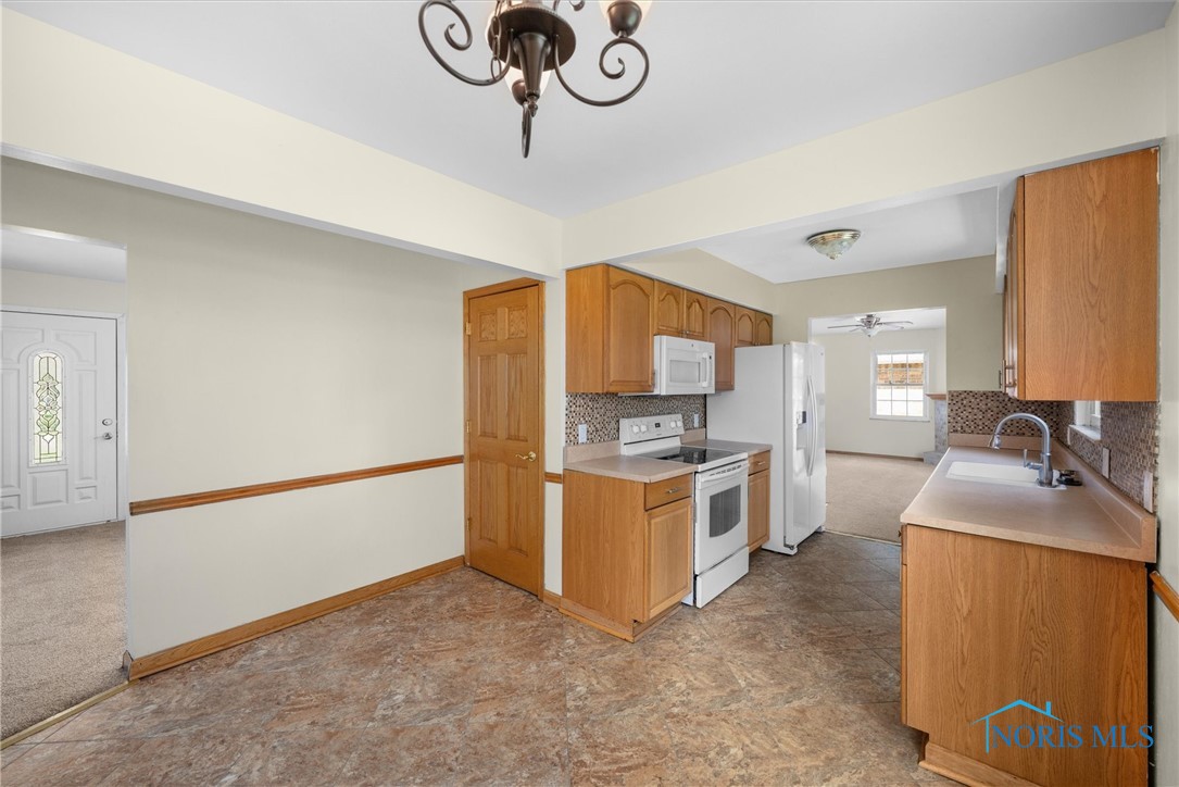 3633 Greenlawn Court, Toledo, Ohio image 20