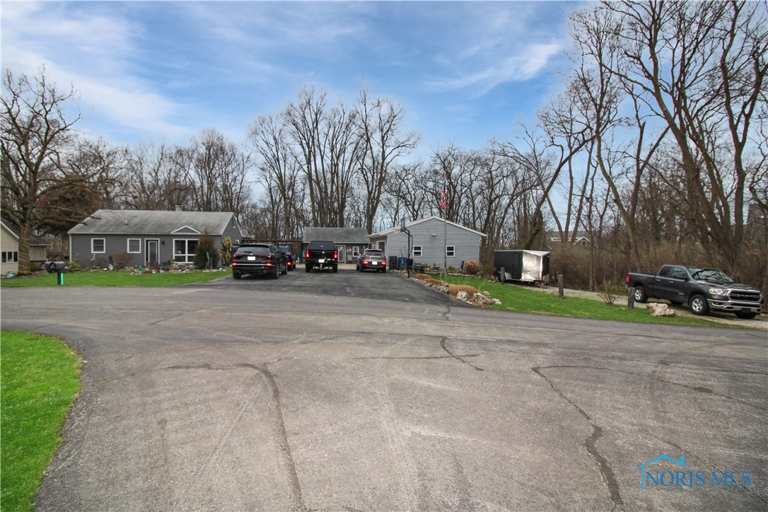 3778 N Cliff Road, Port Clinton, Ohio image 4