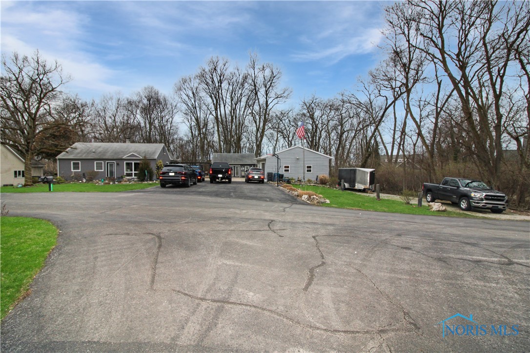 3778 N Cliff Road, Port Clinton, Ohio image 5