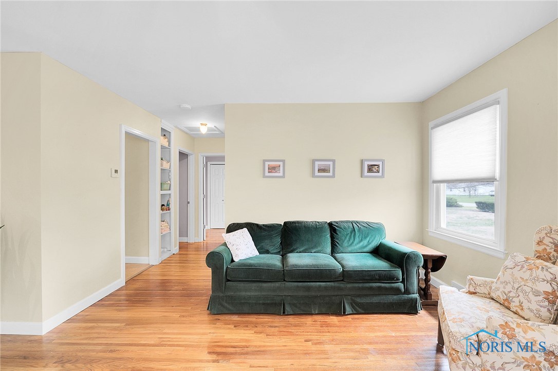 5960 Greenacre Road, Toledo, Ohio image 8