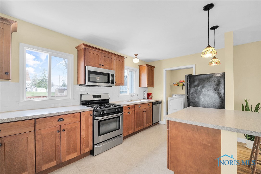 5960 Greenacre Road, Toledo, Ohio image 16