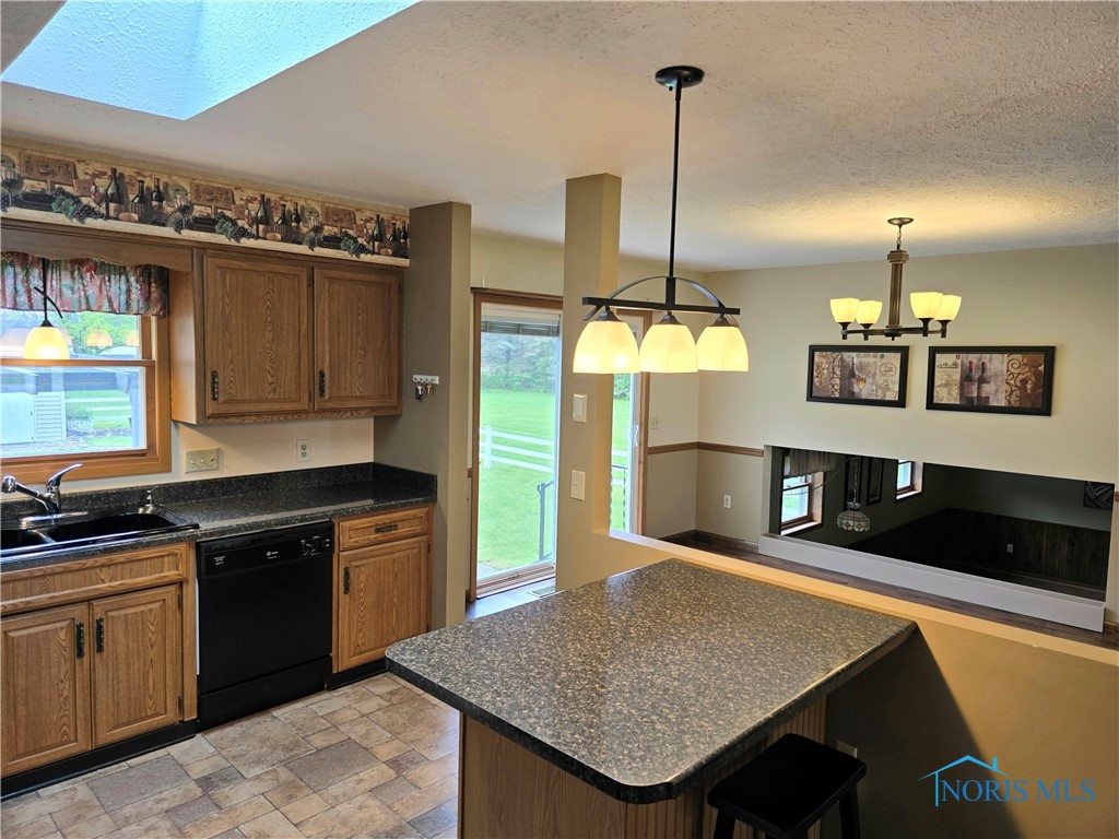 13941 Hannah Road, Bowling Green, Ohio image 2