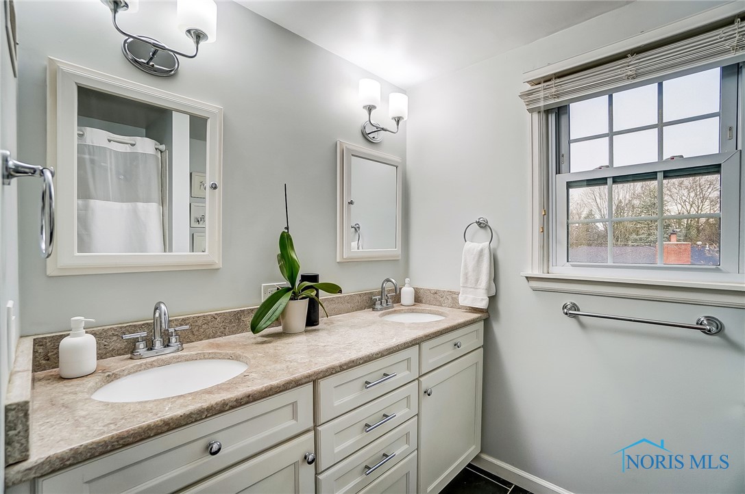 1052 Melrose Street, Bowling Green, Ohio image 38