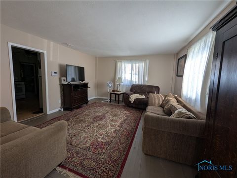 Tiny photo for 1028 June Street, Fremont, OH 43420 (MLS # 6136585)