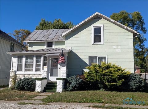 Tiny photo for 1028 June Street, Fremont, OH 43420 (MLS # 6136585)
