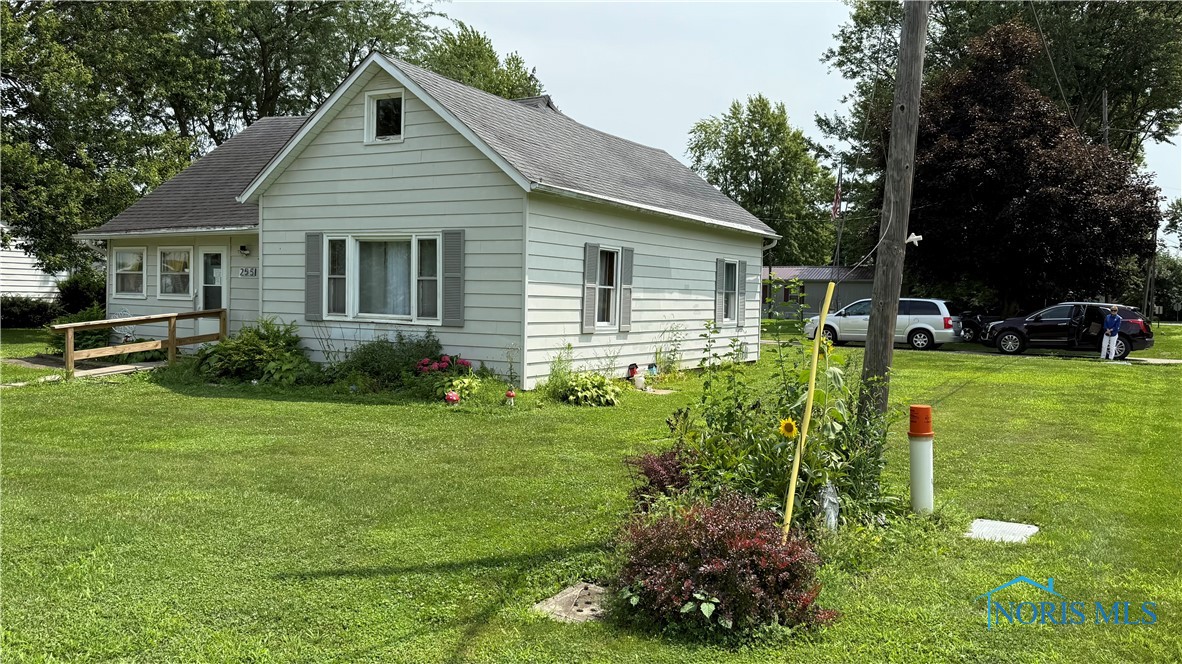 255 W Summit Street