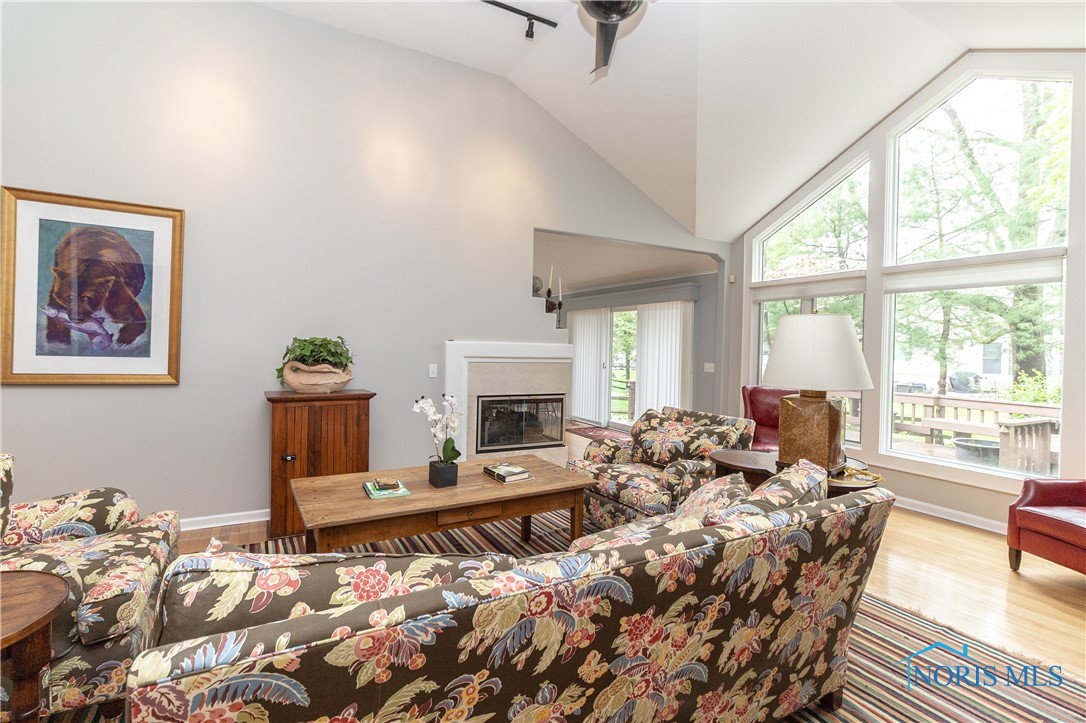 7533 Kings Hollow Court, Toledo, Ohio image 9