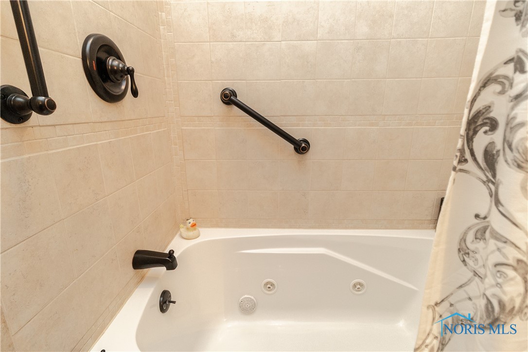 7533 Kings Hollow Court, Toledo, Ohio image 34